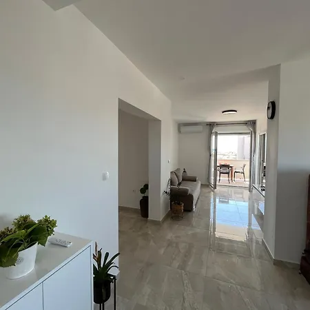 Apartment Beni *