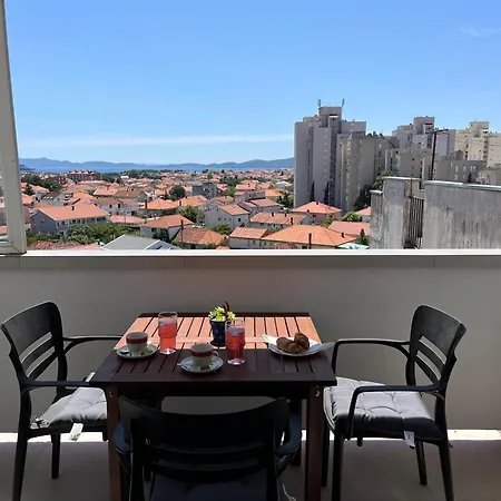 Apartment Beni *